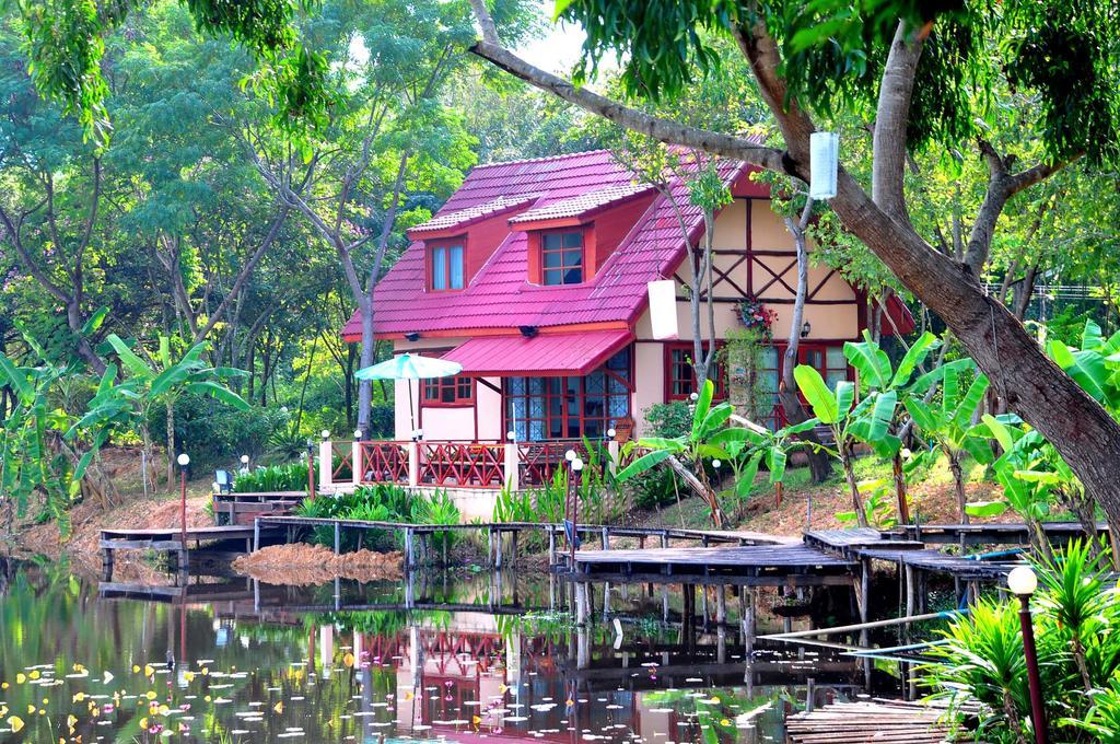 Golden Lake View Boutique Resort Kanchanaburi City Exteriör bild