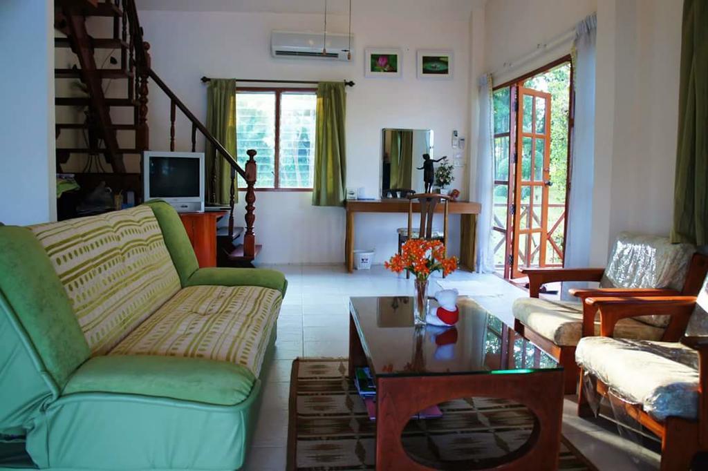 Golden Lake View Boutique Resort Kanchanaburi City Exteriör bild
