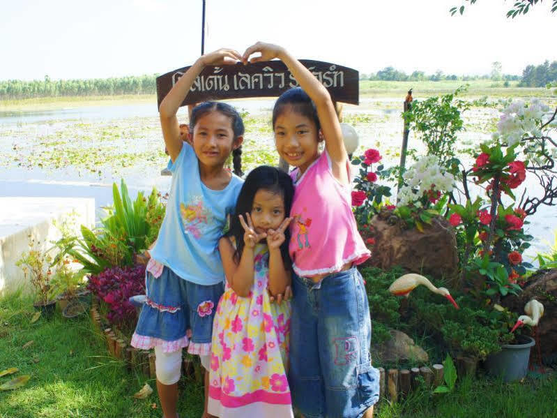 Golden Lake View Boutique Resort Kanchanaburi City Exteriör bild