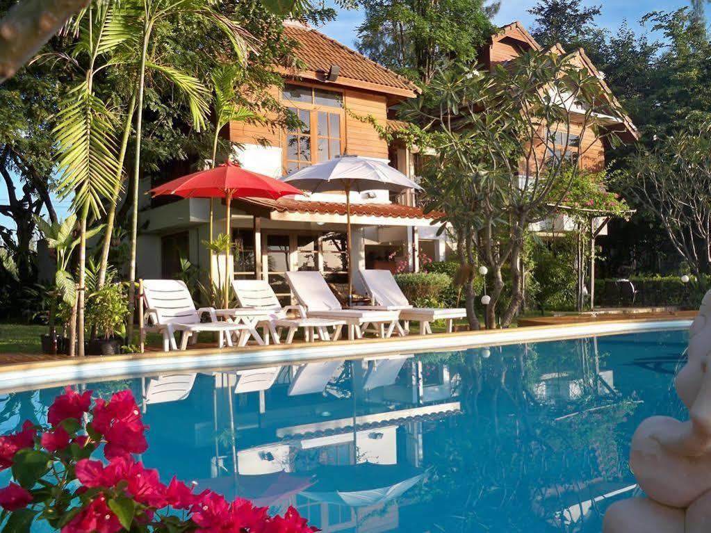 Golden Lake View Boutique Resort Kanchanaburi City Exteriör bild
