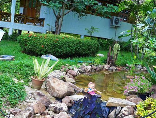 Golden Lake View Boutique Resort Kanchanaburi City Exteriör bild