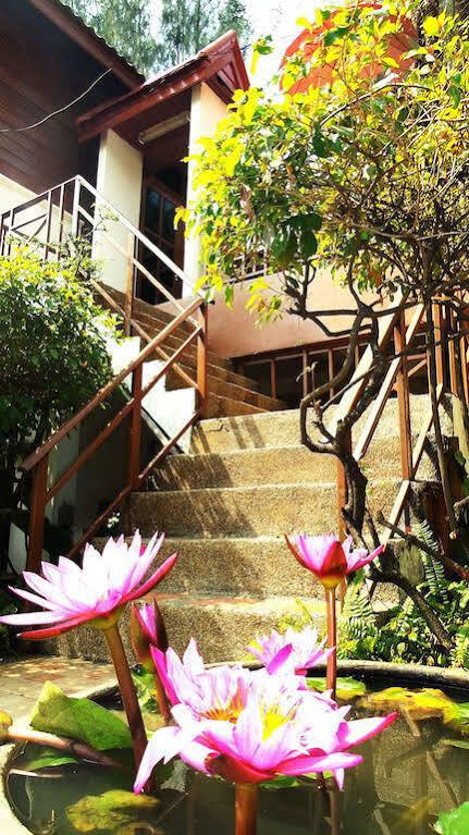 Golden Lake View Boutique Resort Kanchanaburi City Exteriör bild